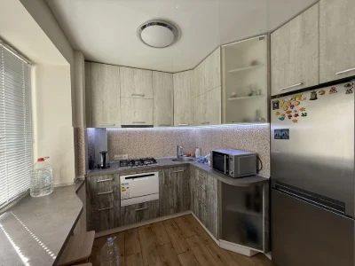 Трьохкімнатна квартира в Лісках,1КП.3/5 цегла.