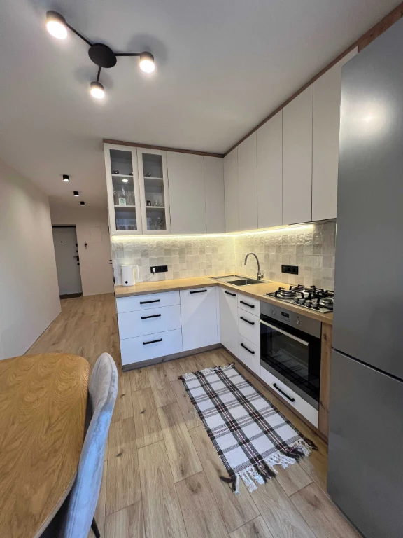2-room apartment 60 sq.m. in the city center, district 5 corners