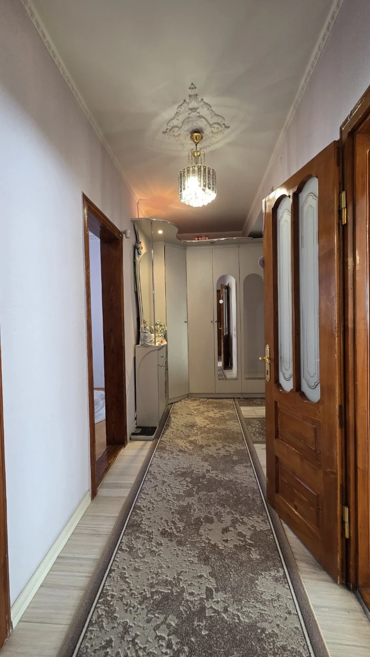 House for sale near the Airport. In good condition - ready to move in