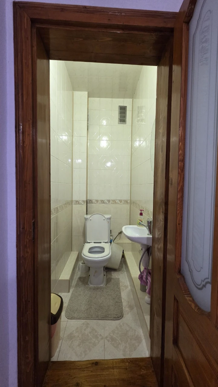 House for sale near the Airport. In good condition - ready to move in