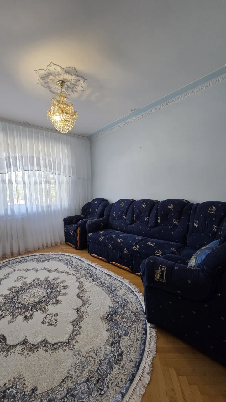 House for sale near the Airport. In good condition - ready to move in