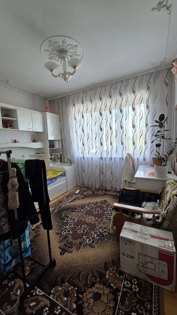 House for sale near the Airport. In good condition - ready to move in