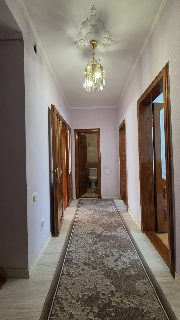 House for sale near the Airport. In good condition - ready to move in
