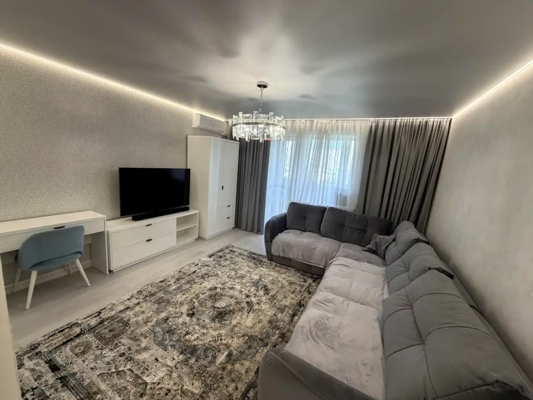 Rent of a 3-room apartment 72 sq.m. 6/10 floor.