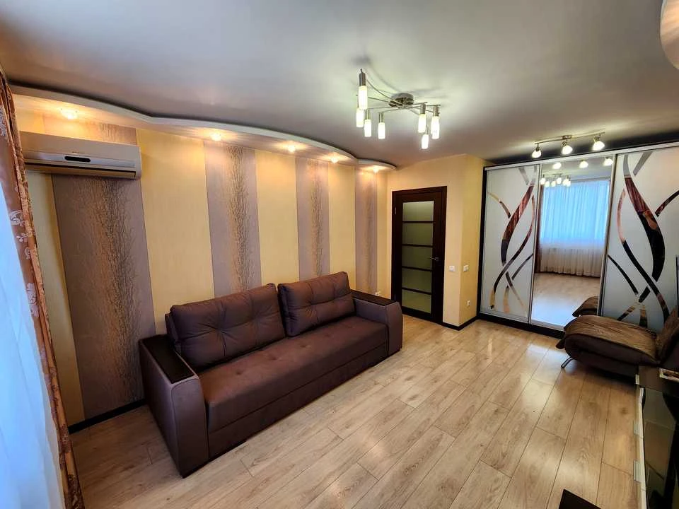 Квартира. Київ, Урлівська вул.