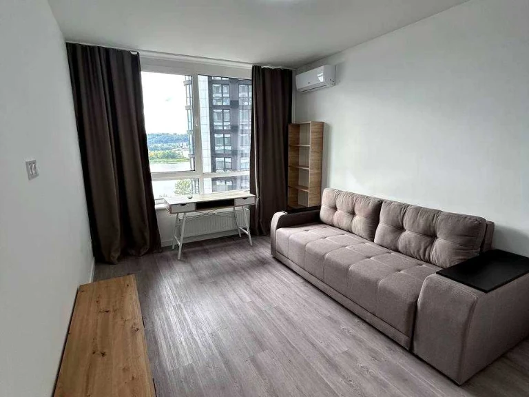 Apartment. Kyiv, Dniprovska Naberezhna St.