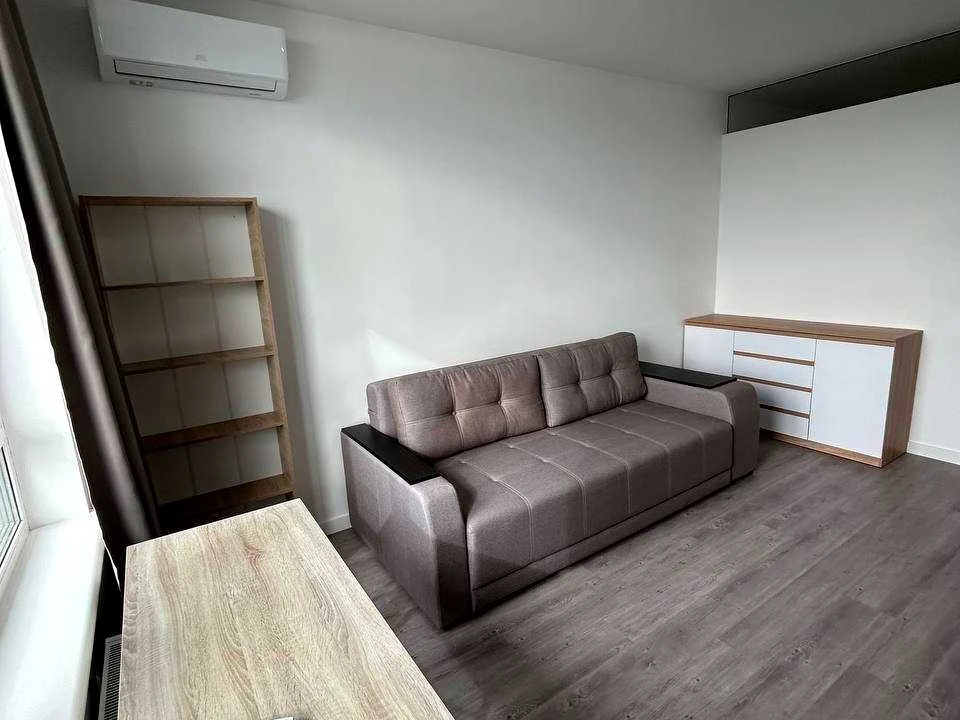 Apartment. Kyiv, Dniprovska Naberezhna St.