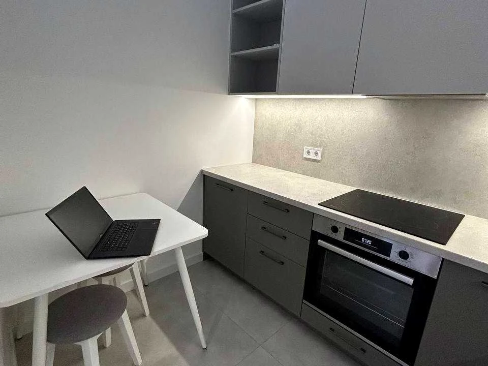 Apartment. Kyiv, Dniprovska Naberezhna St.