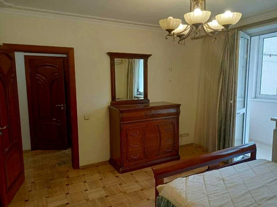 Apartment. Kyiv, Mokra Street.