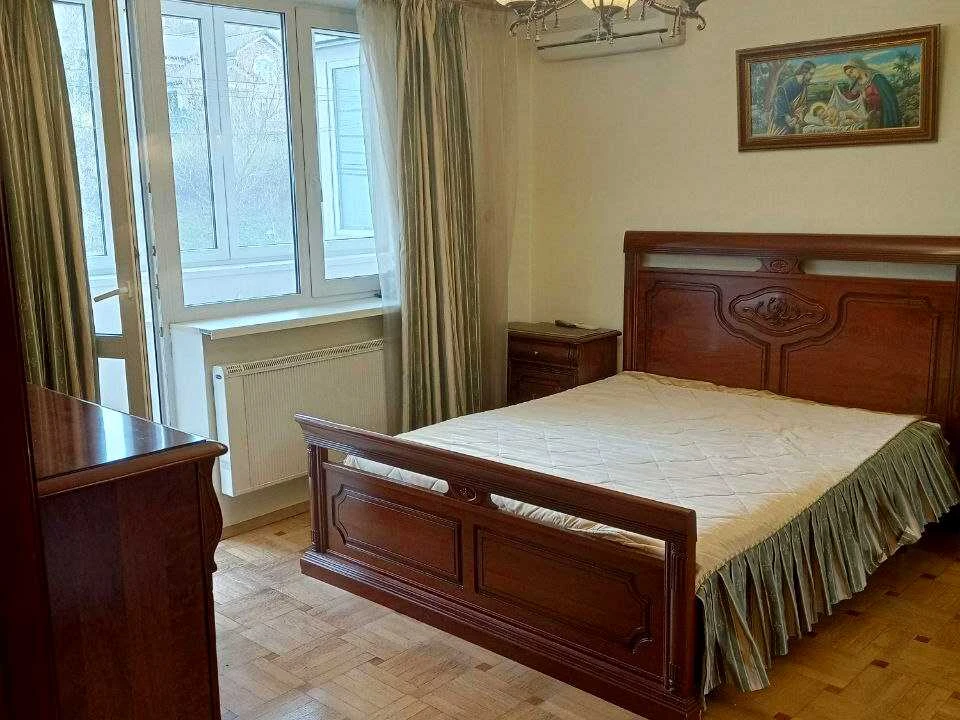 Apartment. Kyiv, Mokra Street.