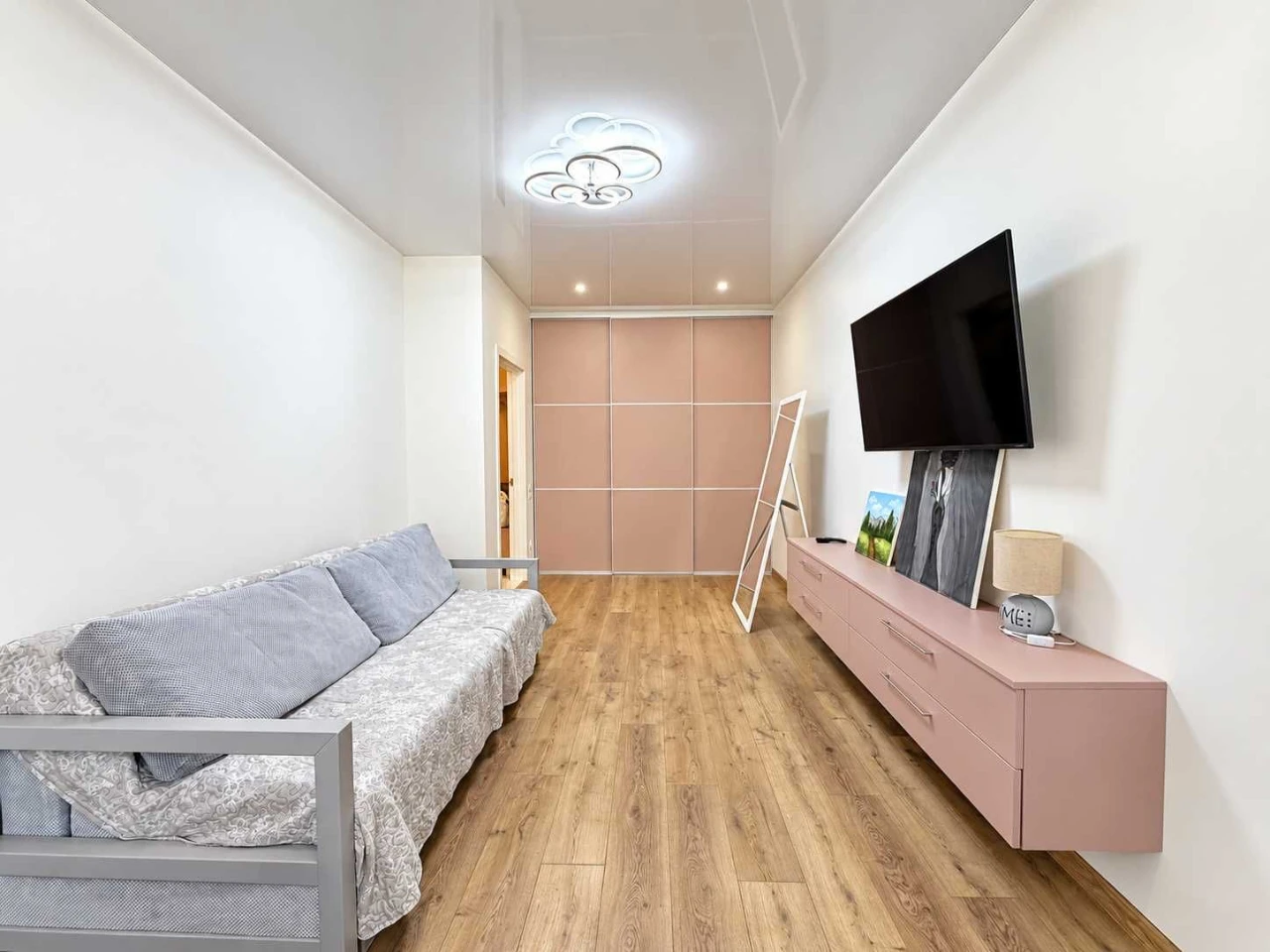 Sale of a 1-room apartment in residential complex "Malv", St. Ugorska, 14