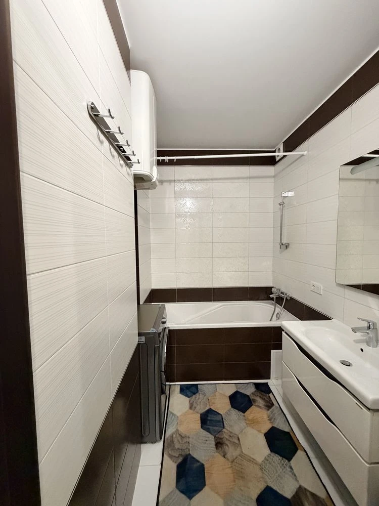 2-room apartment Lake Parkview FOR SALE BY OWNER