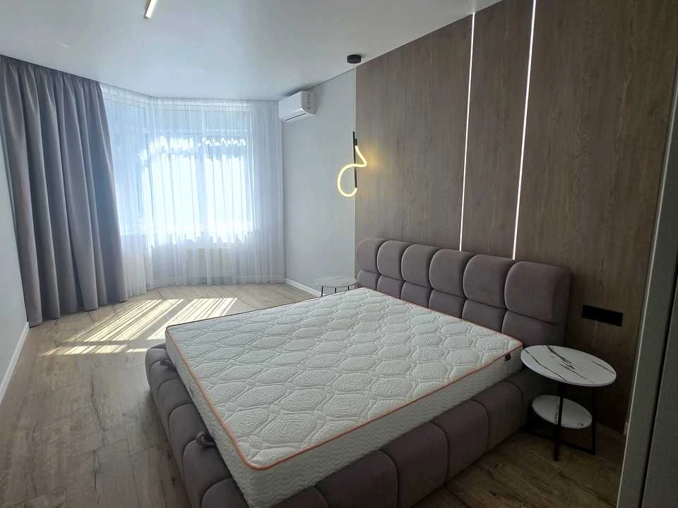 Apartment. Kyiv, Vyshorodska St.