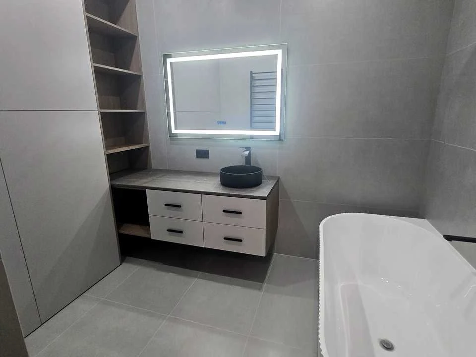 Apartment. Kyiv, Vyshorodska St.