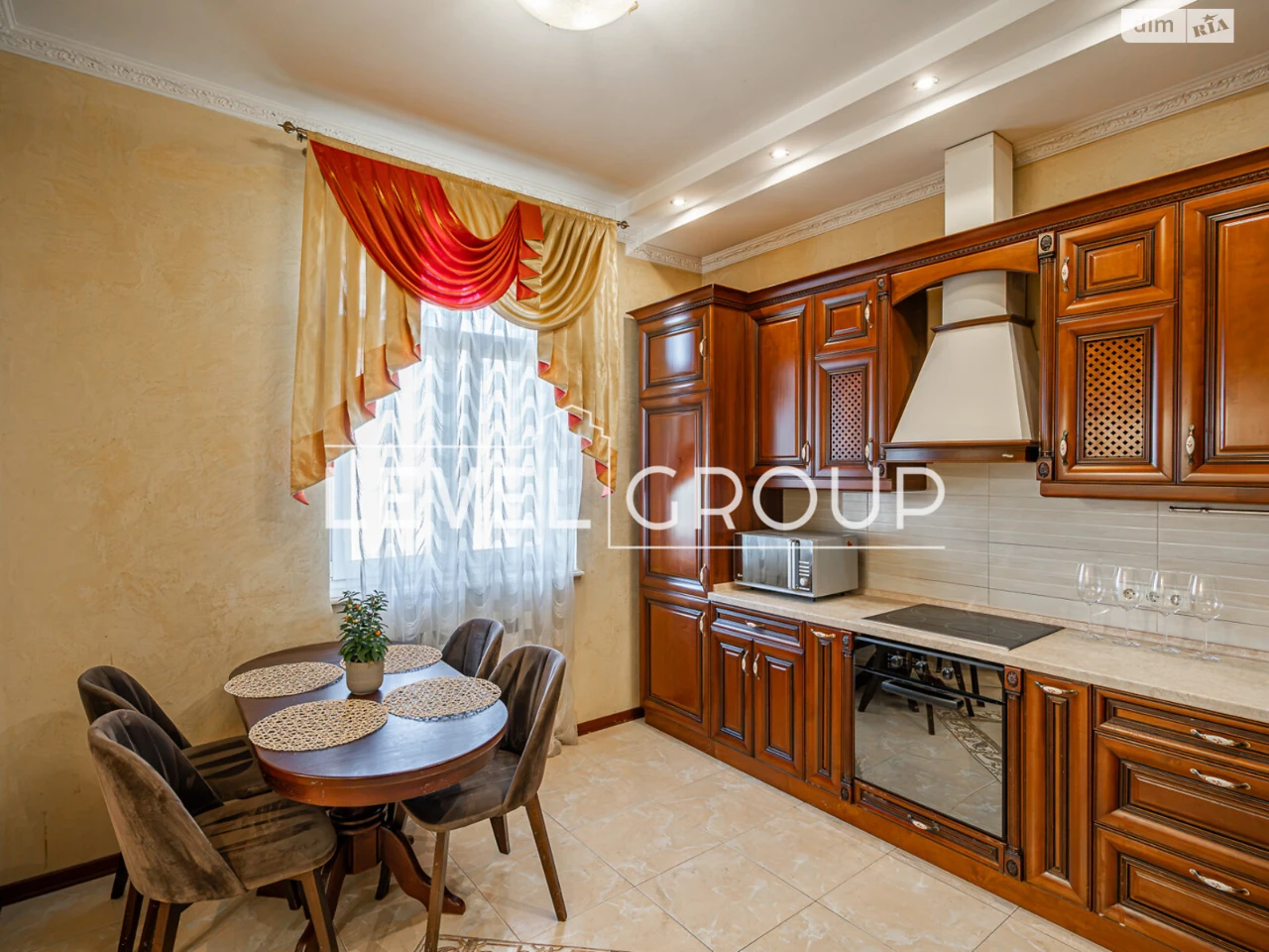 Sale of Apartment in Left Bank District