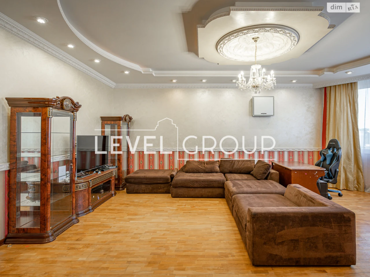 Sale of Apartment in Left Bank District