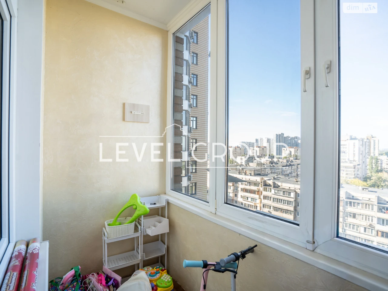 Sale of Apartment in Left Bank District