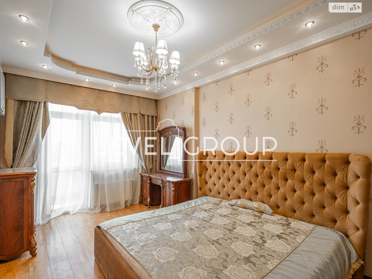 Sale of Apartment in Left Bank District