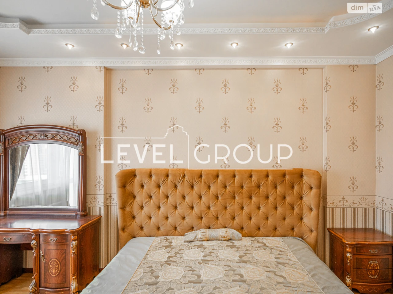 Sale of Apartment in Left Bank District