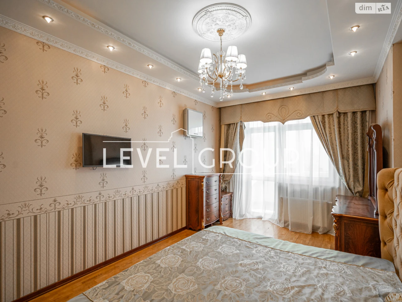 Sale of Apartment in Left Bank District