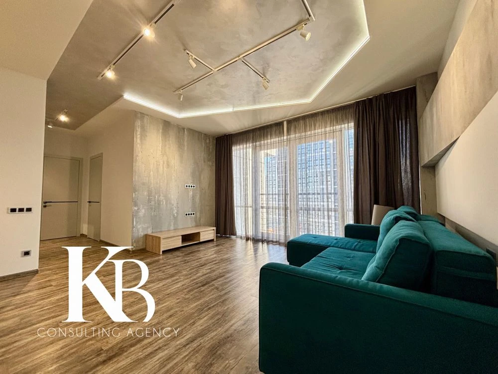 For sale 2-bedroom apartment (new construction) in the center, 75 sq m with renovation