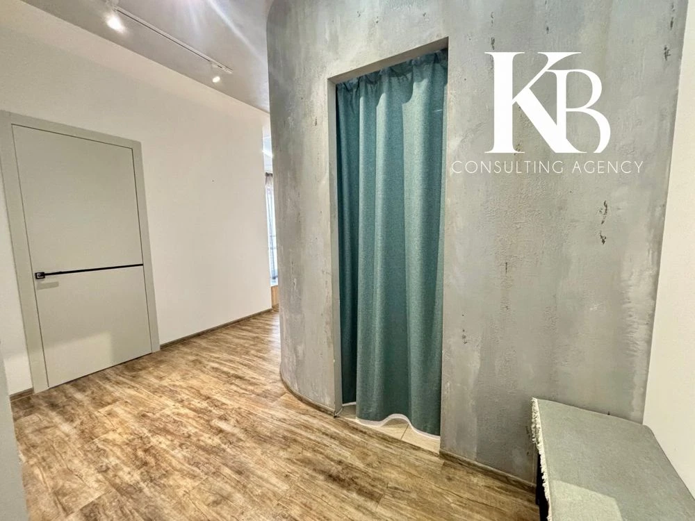 For sale 2-bedroom apartment (new construction) in the center, 75 sq m with renovation