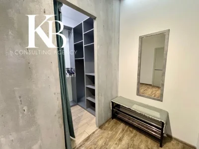 For sale 2-bedroom apartment (new construction) in the center, 75 sq m with renovation