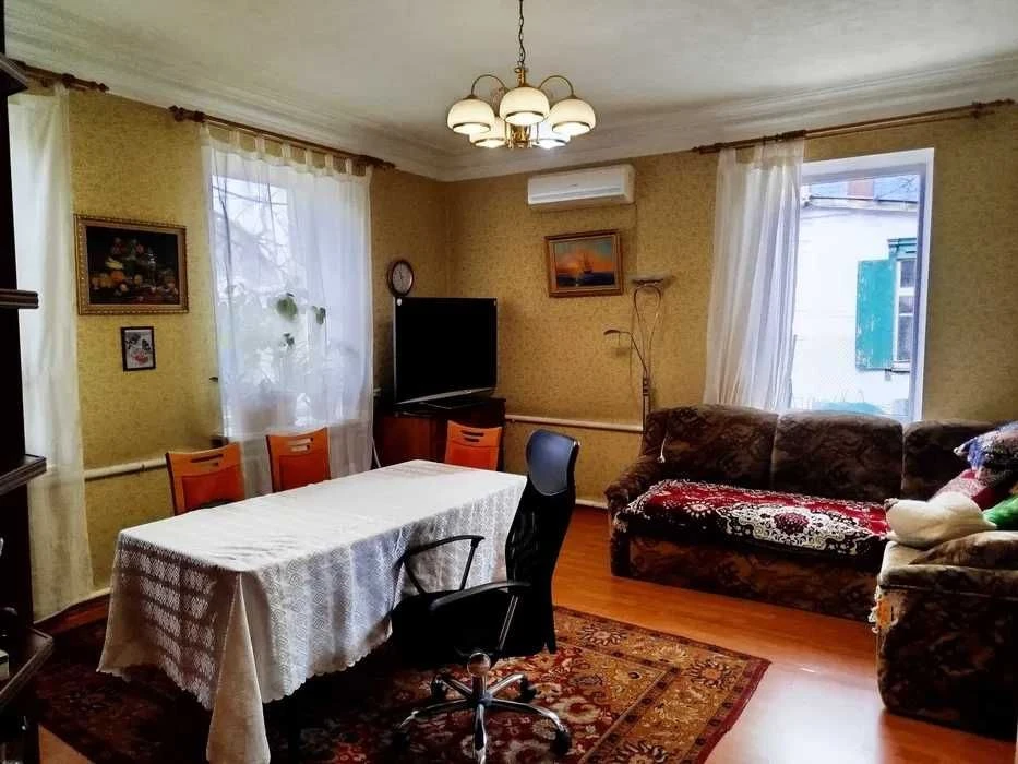 For Sale House with Attic on Manuilivsky St. (Vorontsova),