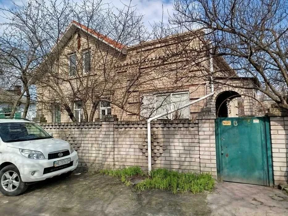 For Sale House with Attic on Manuilivsky St. (Vorontsova),