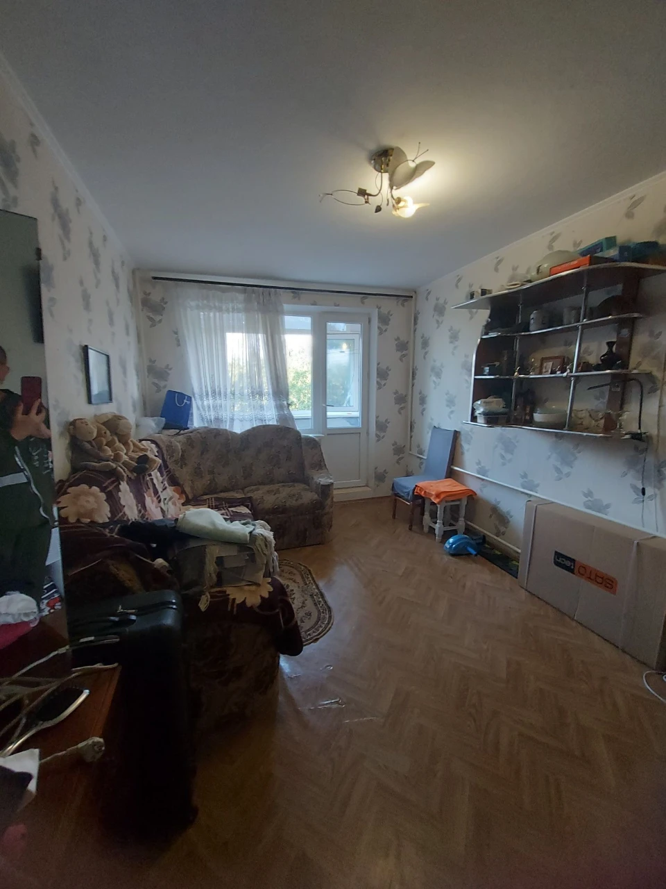 Sale of a 2-room apartment in the area of Площа Перемоги
