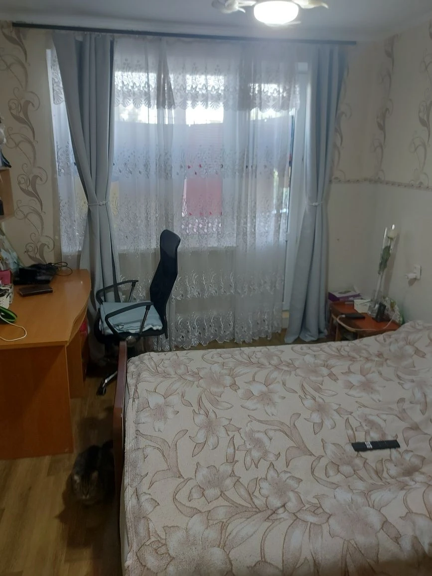 Sale of a 2-room apartment in the area of Площа Перемоги