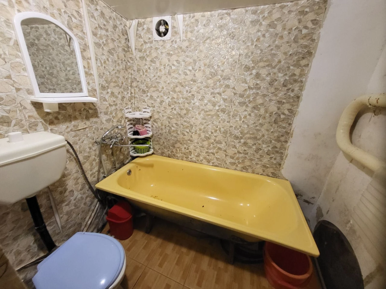 Срочно!! 2-комнатный жилой дом в Центре с мебелью 14500 у.е.
