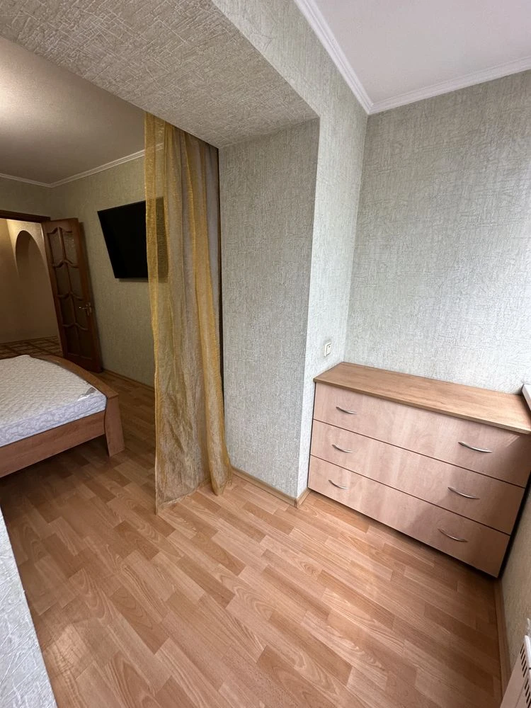 Sale of a good 4-room apartment in a new building built in 2002 in the center