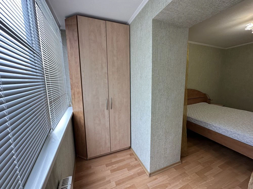 Sale of a good 4-room apartment in a new building built in 2002 in the center