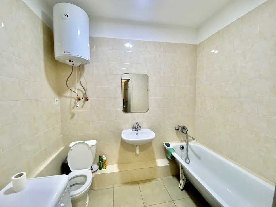 Apartment. Kyiv, Kam'yanska Street.