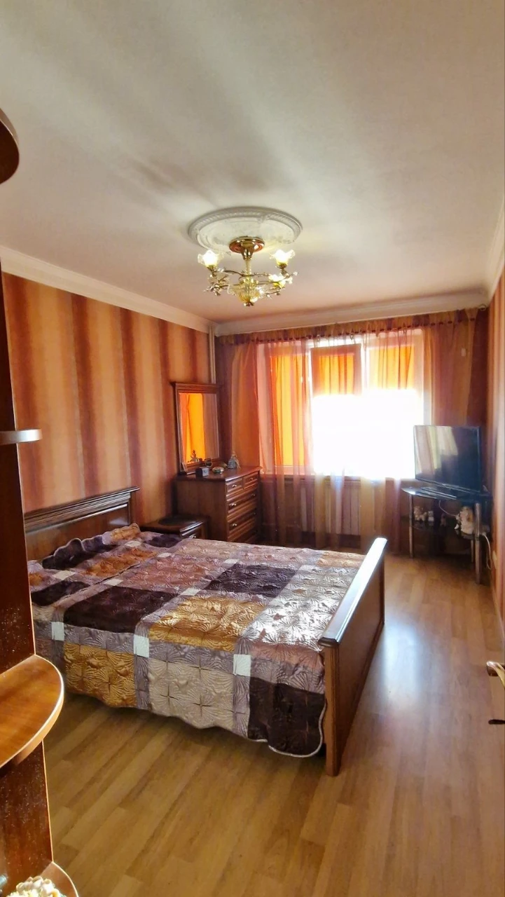 Терміново продається 3-кімнатна квартира на Оболоні від власника
