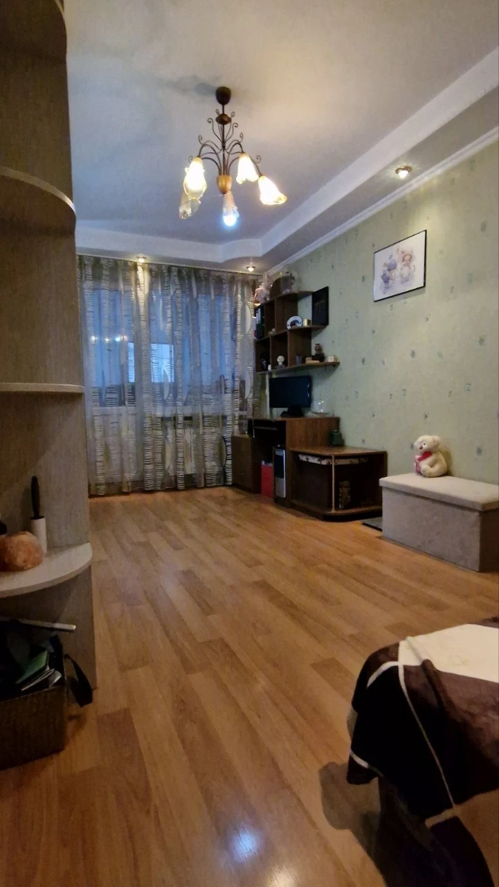 Терміново продається 3-кімнатна квартира на Оболоні від власника