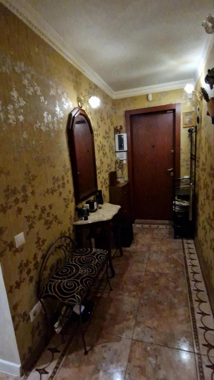 Терміново продається 3-кімнатна квартира на Оболоні від власника