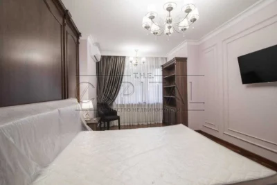 3 этажа / Продажа 3-комнатной квартиры ул. Старонаводницька 180 м2 /
