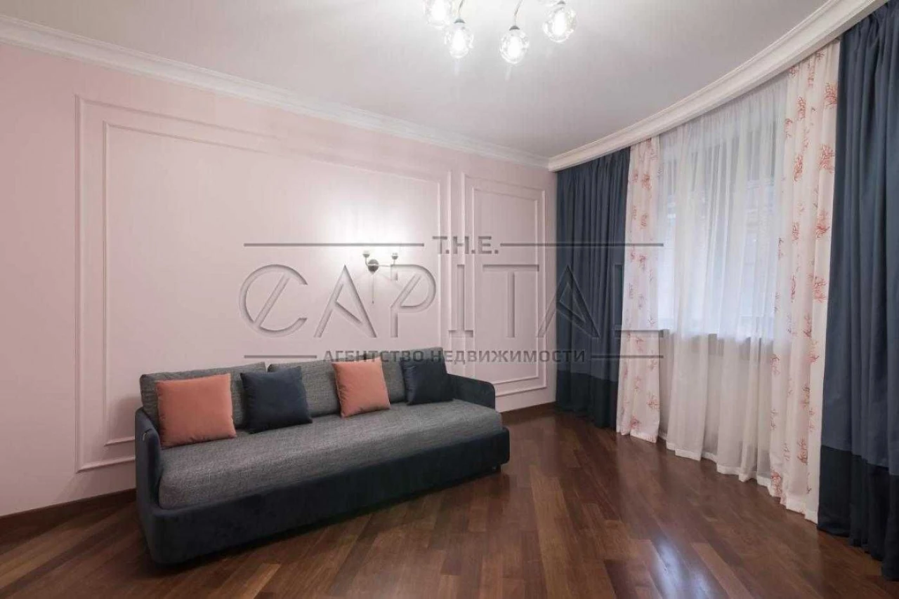 3 этажа / Продажа 3-комнатной квартиры ул. Старонаводницька 180 м2 /