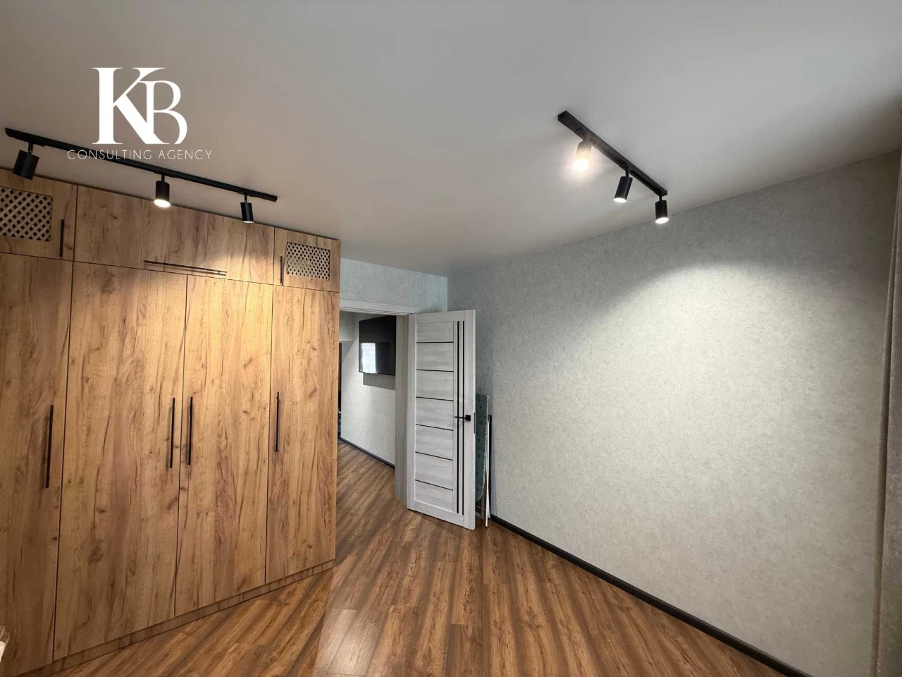 Продаж 2к квартири І 37.7 м² І вул. Шухевича Романа, 57