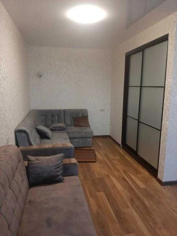 Продається 1 кім.кв. в районі м. Левада