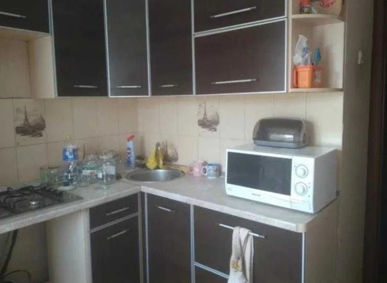Продам 1 кімнатну квартиру 3/5 33/17/6 хтз вулиця Косарева