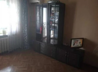Продам 1 кімнатну квартиру 3/5 33/17/6 хтз вулиця Косарева