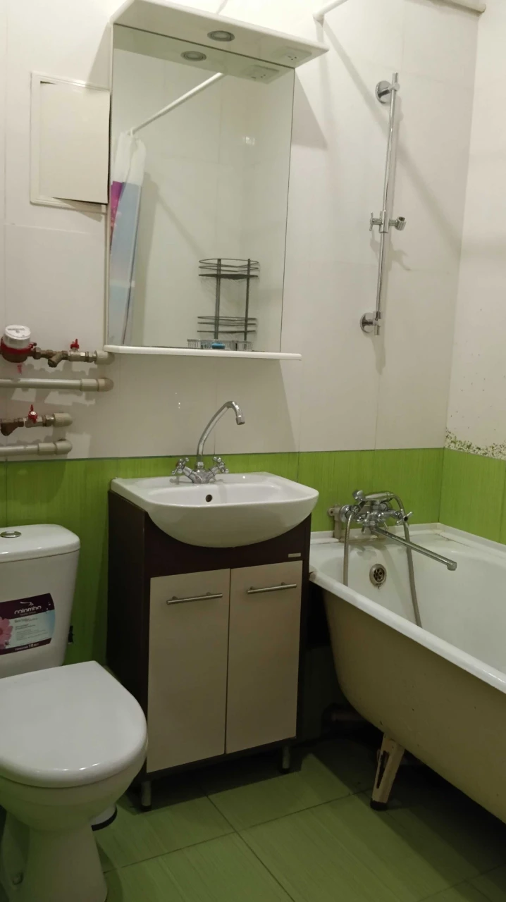 For sale 1 apartment on St. Kharkiv Divisions on New B