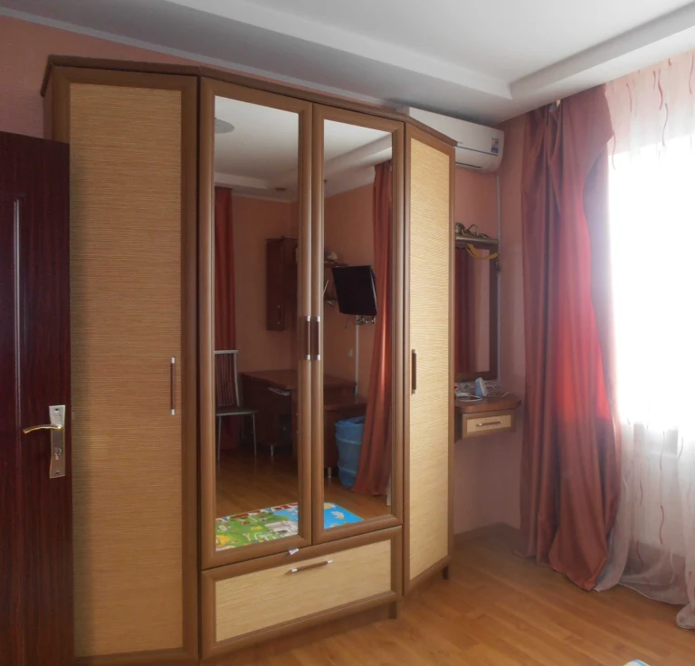 Продам 3 кімнатну квартиру в районі ТРЦ Україна
