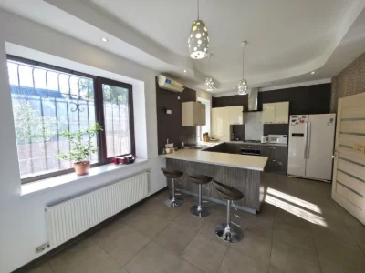 Sale of a luxurious house on Metalurgov Street