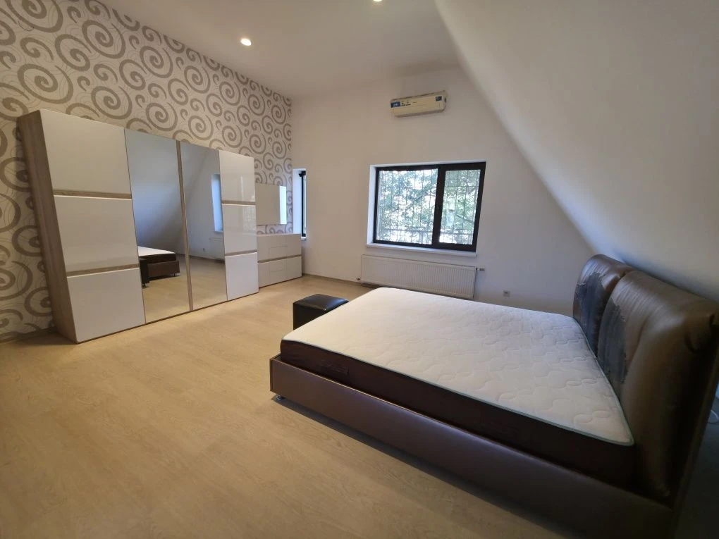 Sale of a luxurious house on Metalurgov Street