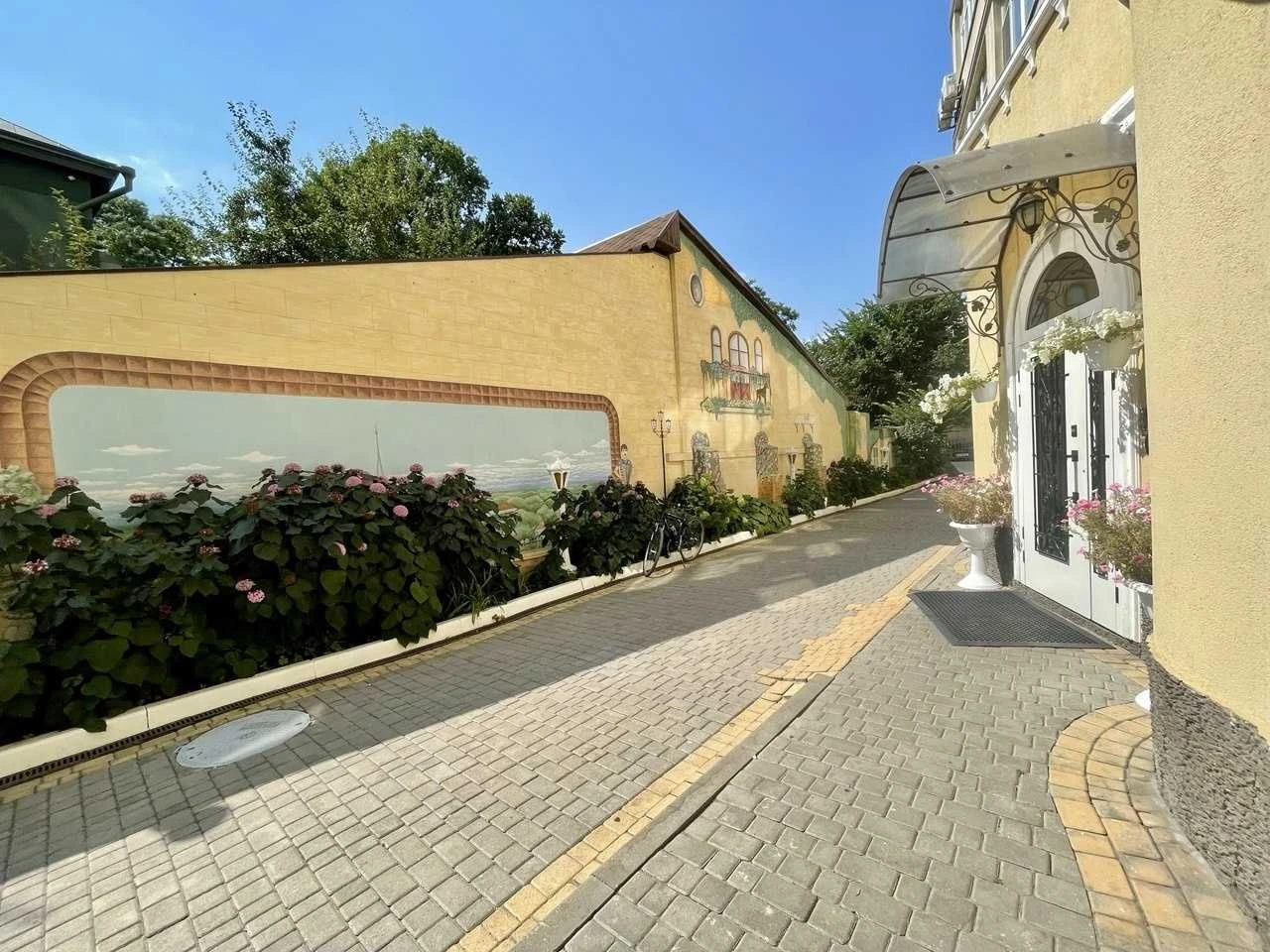 3-комнатная 132,7 м² на Французском бульваре - бизнес-класс,