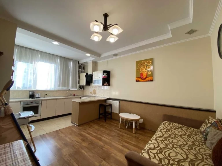 One-room apartment with renovation, Tairova Koroleva Ave./Lust